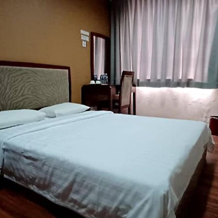 Hotel Sadong88 Кота-Кинабалу Экстерьер фото