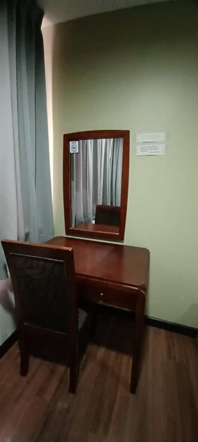 Hotel Sadong88 Кота-Кинабалу Экстерьер фото