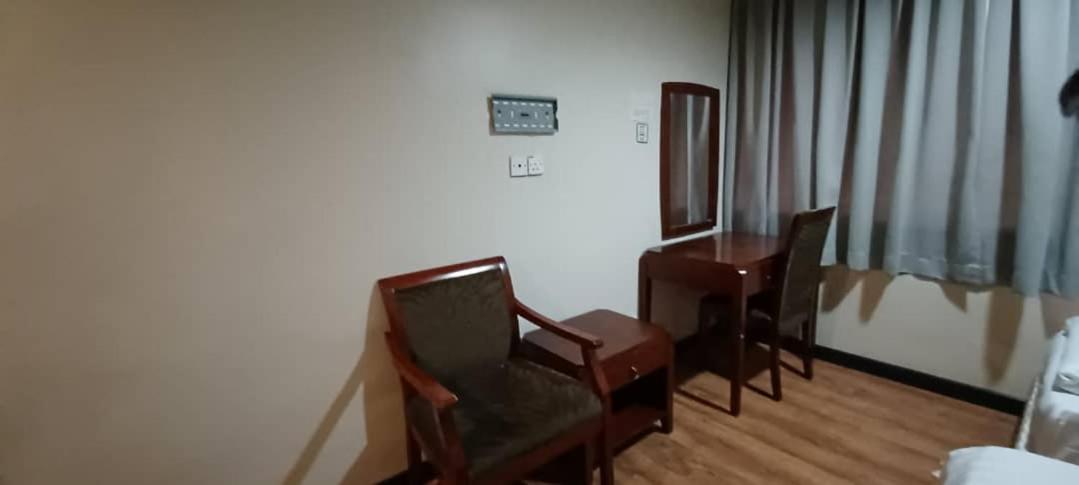 Hotel Sadong88 Кота-Кинабалу Экстерьер фото
