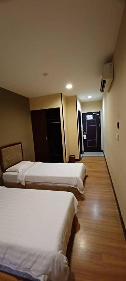 Hotel Sadong88 Кота-Кинабалу Экстерьер фото