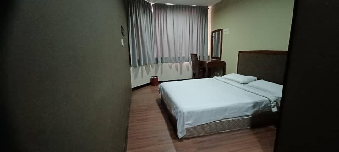 Hotel Sadong88 Кота-Кинабалу Экстерьер фото