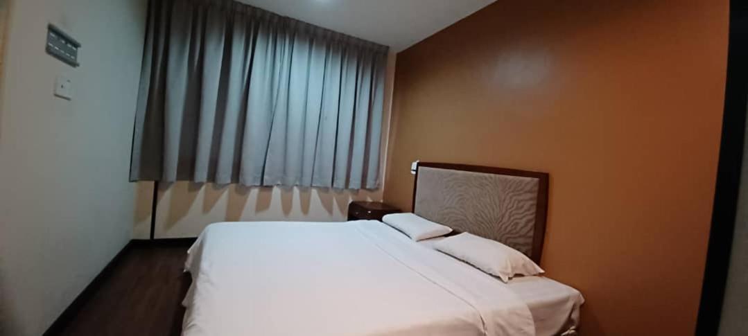 Hotel Sadong88 Кота-Кинабалу Экстерьер фото