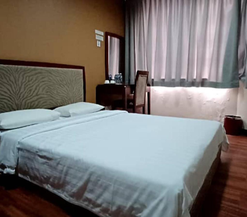Hotel Sadong88 Кота-Кинабалу Экстерьер фото