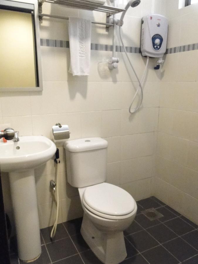 Hotel Sadong88 Кота-Кинабалу Экстерьер фото